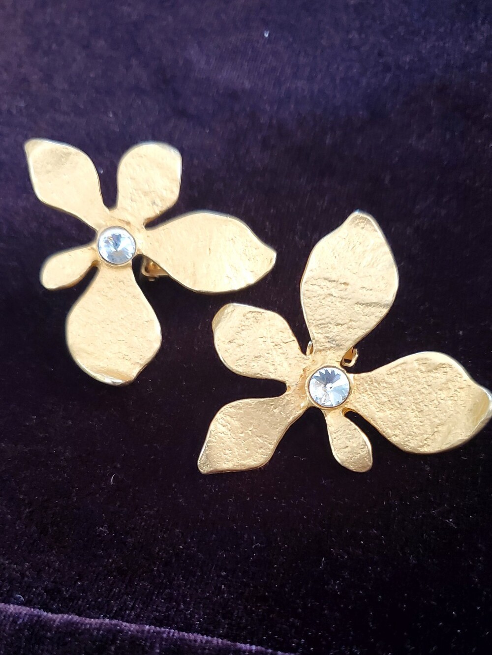 Vintage Gold Floral Crystal Center Clip-On Earrings - Norma Jean